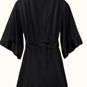 Third love satin bathrobe